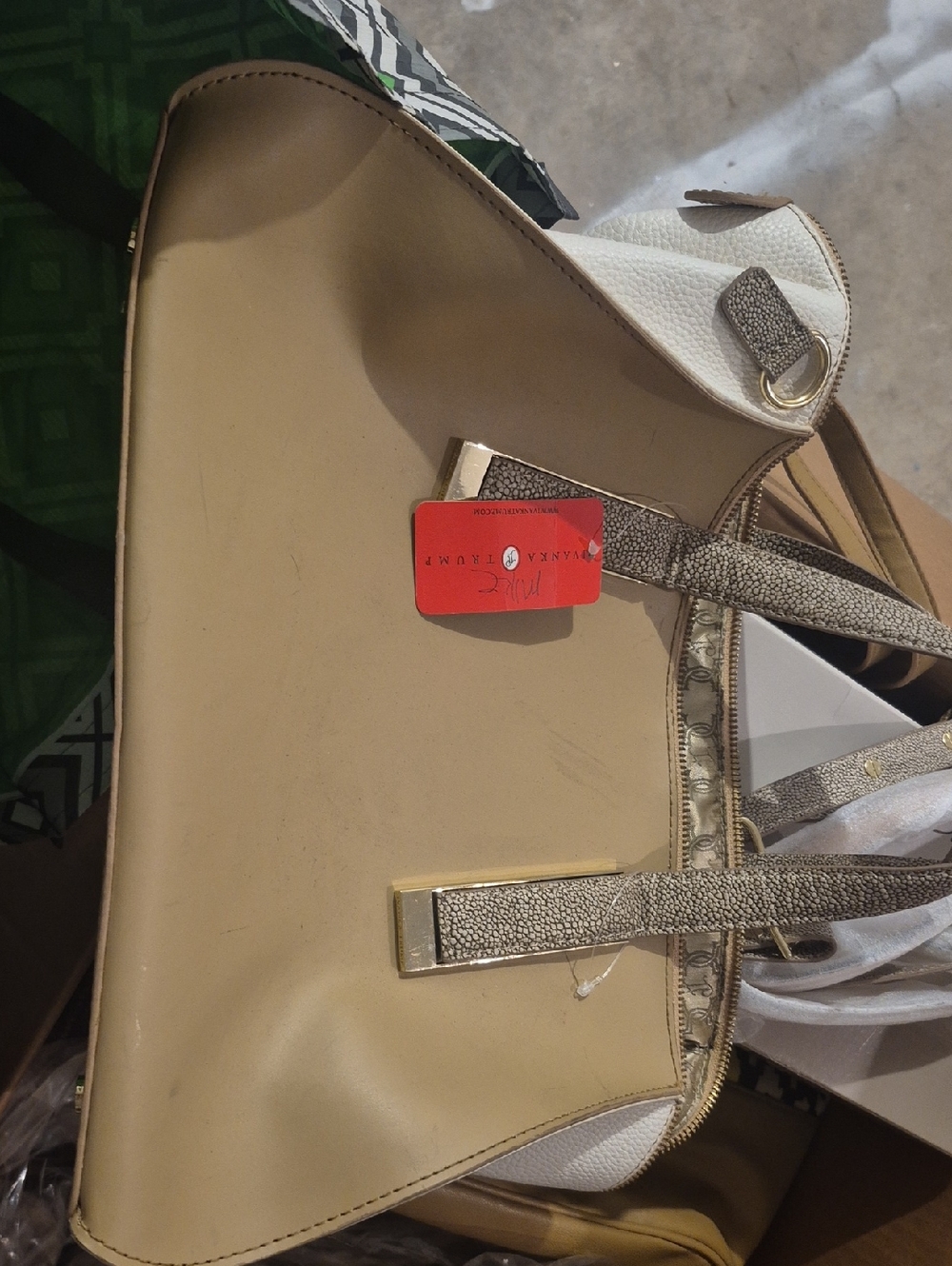 NWT Ivanka TRUMP handbag Never Used